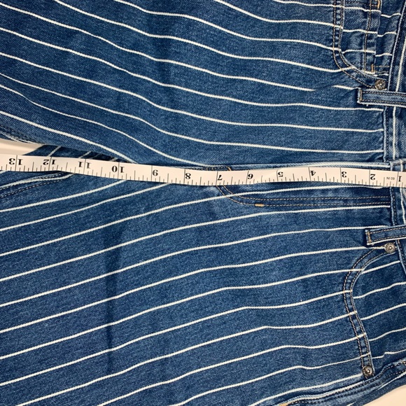 American Eagle blue and white striped jeans Mom Jeans American Eagle Outfitters - Picture 9 of 12
